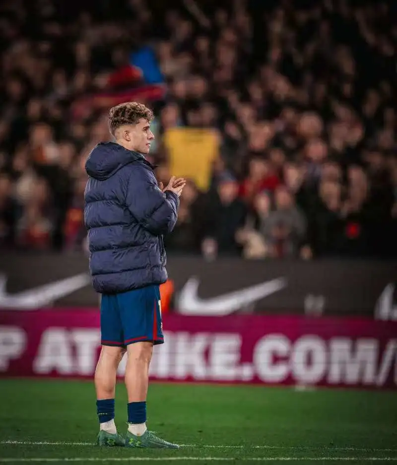 九游娱乐-费尔明赛后社媒：为球队骄傲，凭借这样的斗志能取得大成就