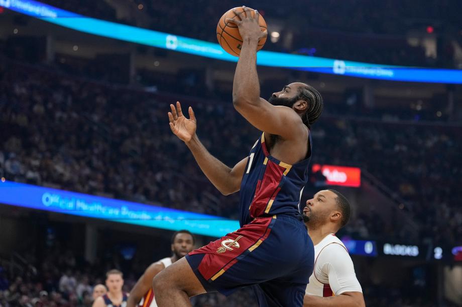 九游体育-斯特鲁斯29+8哈登17+14 骑士149-128复仇热火