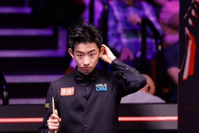 九游娱乐-斯诺克世锦赛：吴宜泽13-11塞尔比晋级8强，等待特鲁姆普和瓦菲的胜者